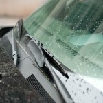 شیشه پاک کن خودرو؛ مخزن مواد شوینده مقاوم برابر آب هوا