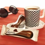 شکلات لاویوا؛ طعم شیرین ترکیب شکلات خالص تلخ بیسکویت Laviva