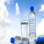 آب معدنی بدون گاز (نوشیدنی) طبیعی شفاف بسته بندی شیشه ای