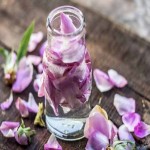 گلاب برای جای جوش؛ اکسیر زیبایی التیام جوش خنک کننده ضد قارچ Antioxidants