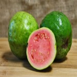 میوه گواوا در ایران (گلابی توت فرنگی) گرمسیری تنظیم فشار خون Calcium
