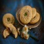 کیک سنتی کرمان (شیرینی) کلمپه کماچ سهن حلوای پسته نان پر برشتو