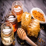 عسل شیشه ای خوانسار؛ طبیعی ارگانیک 3 نوع اقاقیا اسپرس آویشن