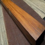 چوب گردو ملایر؛ متراکم بافت سخت 3 کاربرد مبلمان میز کمد Malair