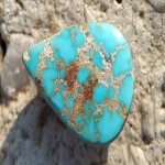 سنگ فیروزه شجر؛ نگینی بیضی اشکی چهارگوش 2 رنگ (آبی سبز)