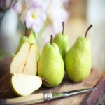 گلابی محلی مازندران؛ پروتئین آنتی اکسیدان 2 رنگ (زرد سبز) pear