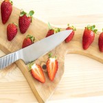 چاقو میوه خوری دسته سرامیک؛ اره ای لیزری ساده طول 10 سانتی متر