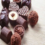 شکلات کیلویی؛ آبنباتی کاکائویی پشمکی (فله ای بسته بندی) منیزیم ویتامین A