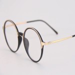 فرم عینک تیتانیوم؛ مستطیلی چند ضلعی مناسب صورت گرد لوزی وزن 12 گرم