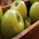 سیب زرد؛ تازه آبدار ریز درشت حاوی آنتی اکسیدان Apple