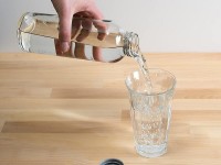 بطری آب شیشه ای؛ بادوام جنس کریستال شستشو آسان فاقد آلودگی glass