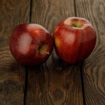 سیب قرمز در بازار؛ آنتی اکسیدان ضد سرطان 2 مزه ملس شیرین Summer