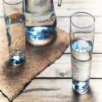 آب مقطر نوشیدنی؛ صنعتی خوراکی (دارو سازی پزشکی) پلاستیکی شیشه ای