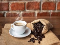 قهوه اسپرسو با موکاپات؛ رایحه دلپذیر انرژی بخش شکلاتی دارچینی caffeine