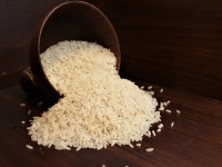 برنج ایرانی هاشمی اصل؛ رنگ کرم بهداشتی معطر ارگانیک rice