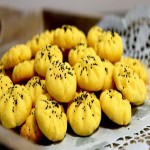 شیرینی سنتی عید نوروز؛ خانگی کیلویی جعبه ای (کرمی سفید زرد)