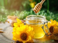 عسل هفت گیاه؛ موم دار 3 کاربرد دارویی غذایی بهداشتی Vitamin