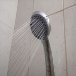 سردوش پرفشار؛ کاهش زمان دوش زیبایی محیط داخلی حمام shower