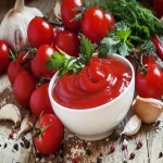 سس گوجه فرنگی رعنا (چاشنی) بهداشتی قرمز شفاف طعم دهنده تند sauce