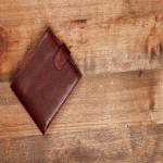 کیف چرم مردانه جیبی؛ نگهداری مدارک 2 رنگ مشکی قهوه ای مقاوم