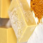 صابون زردچوبه در بازار؛ درمان جوش التهاب پوستی 180 گرم زرد تیره SOAP