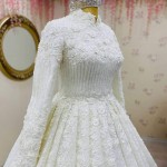 لباس عروس فرناز سلمانی؛ گیپور حریر میله دوری 3 رنگ سفید نباتی صورتی