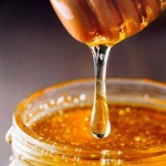 عسل 900 گرمی؛ موم دار ساده قهوه ای تیره Vitamin E
