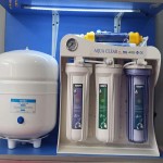 دستگاه تصفیه آب آکوا تایوان؛ فیلتر زغالی شفاف اسمز معکوس 12 لیتر