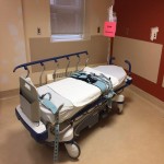 تخت بیمارستانی سه شکن؛ ضد آب اهرم تنظیم کننده قابل شستشو برقی mechanical