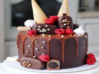 کیک شکلاتی بی بی؛ فیلینگ موز لاکچری قطر 25 سانتی متر