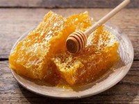 خرید عسل طبیعی با موم سبلان + بهترین قیمت
