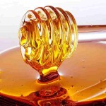 2 روش خانگی برای تشخیص عسل طبیعی با آب
