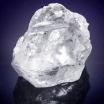 سنگ الماس طبیعی تراش نخورده کیفیتی بی نظیر کد 01