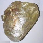 سنگ الماس طبیعی تراش نخورده شکوه در جواهرات کد 09