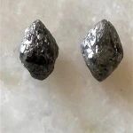 سنگ الماس سیاه خام تراش نخورده طبیعی کد 12