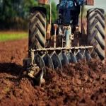 ادوات کشاورزی مشهد؛ گاوآهن نشاکار مرزکش مناسب زمین صاف شیب دار
