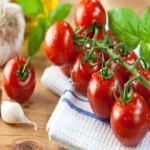 گوجه فرنگی تازه؛ طبیعی ارگانیک گلخانه ای حاوی ویتامین (C K)