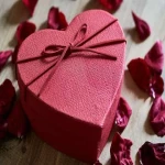 جعبه کادویی قلبی (باکس) مقوایی قرمز سفید تولد ولنتاین سایز 2 3