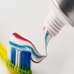ترکیبات و ویژگی های خوب خمیر دندان جرم گیر قوی خارجی