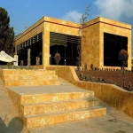 سنگ تراورتن زرد اصفهان؛ نمای بیرونی ساختمان (کلی عمده) دوام زیاد 2500 کیلوگرم