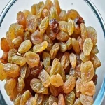 کشمش انگور فخری؛ دانه درشت نرم طبع گرم حاوی ویتامین Raisins