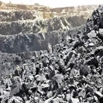 سنگ آهن تهران؛ خرد شده حاوی 3 ماده کربن نیکل کروم دارای عیار 65 درصد