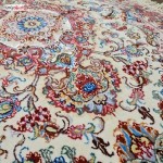 خرید فرش دستباف تبریز سفید با قیمت استثنایی