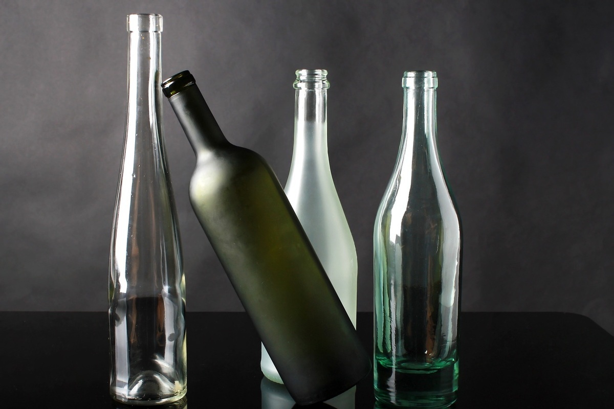 مشخصات بطری شیشه ای نیم لیتری