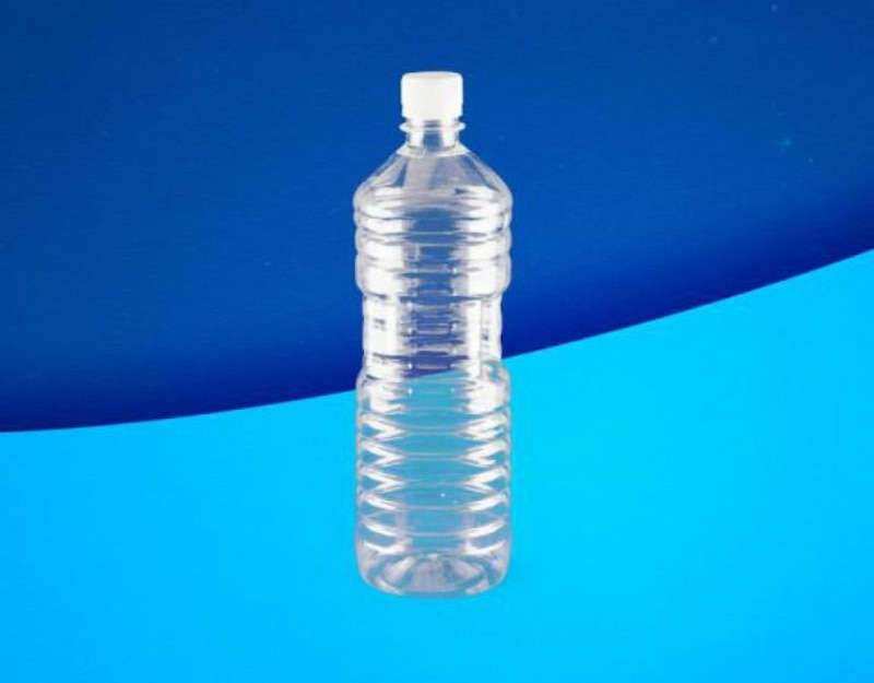 بطری پت یک لیتری؛ جنس پلاستیک مناسب نگهداری مواد خوراکی
