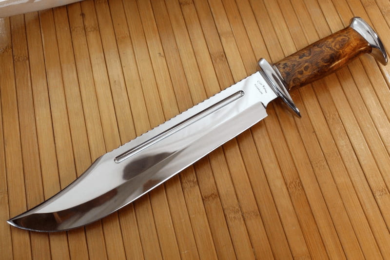 چاقو شکاری رمبو؛ ضد زنگ دسته پلاستیکی ABS مناسب سفر کوهنوردی