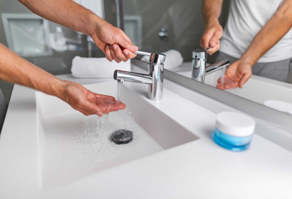 مایع دستشویی مناسب پوست حساس؛ رایحه ملایم خوشبو ph خنثی درمان حساسیت