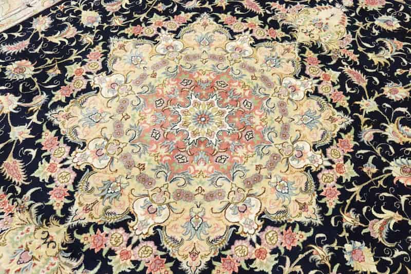 فرش نگین تبریز؛ عایق سرما 2 طرح سنتی کلاسیک Carpet