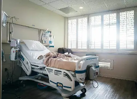تخت بیمارستانی مناسب منزل؛ اهرمی الکتریکی 2 جنس فلزی پلاستیکی ABS