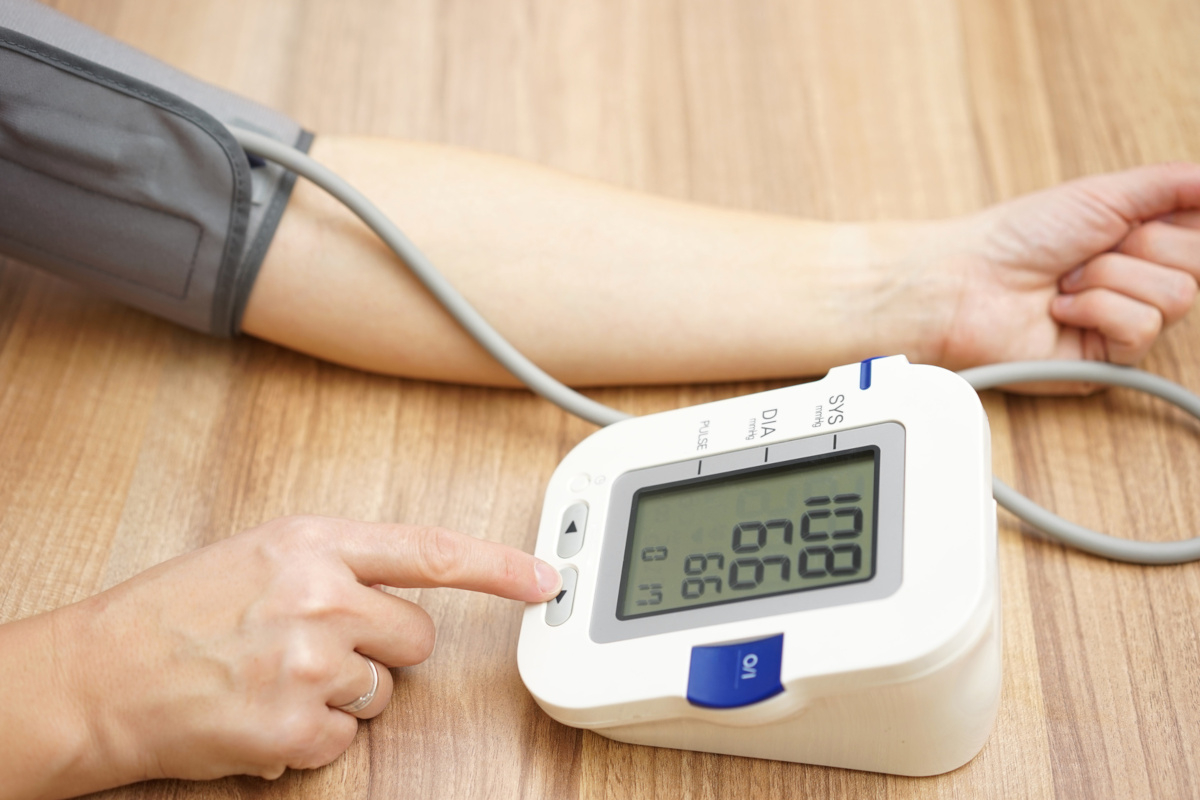 مشخصات دستگاه فشار خون pangao